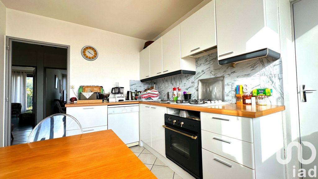 Achat appartement à vendre 4 pièces 77 m² - Saint-Étienne