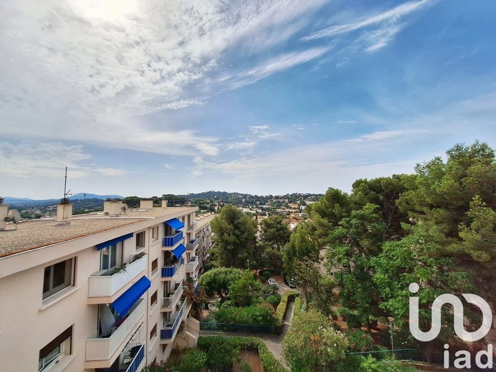 Achat appartement à vendre 3 pièces 64 m² - Toulon