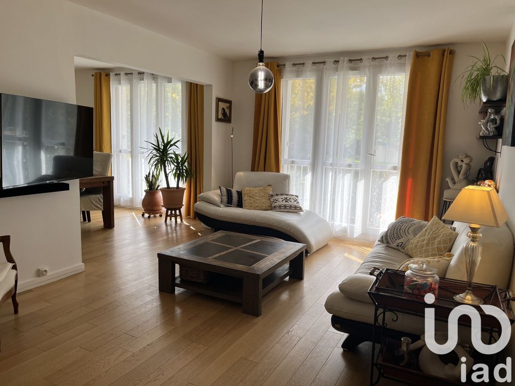 Achat appartement à vendre 5 pièces 97 m² - Fontenay-le-Fleury