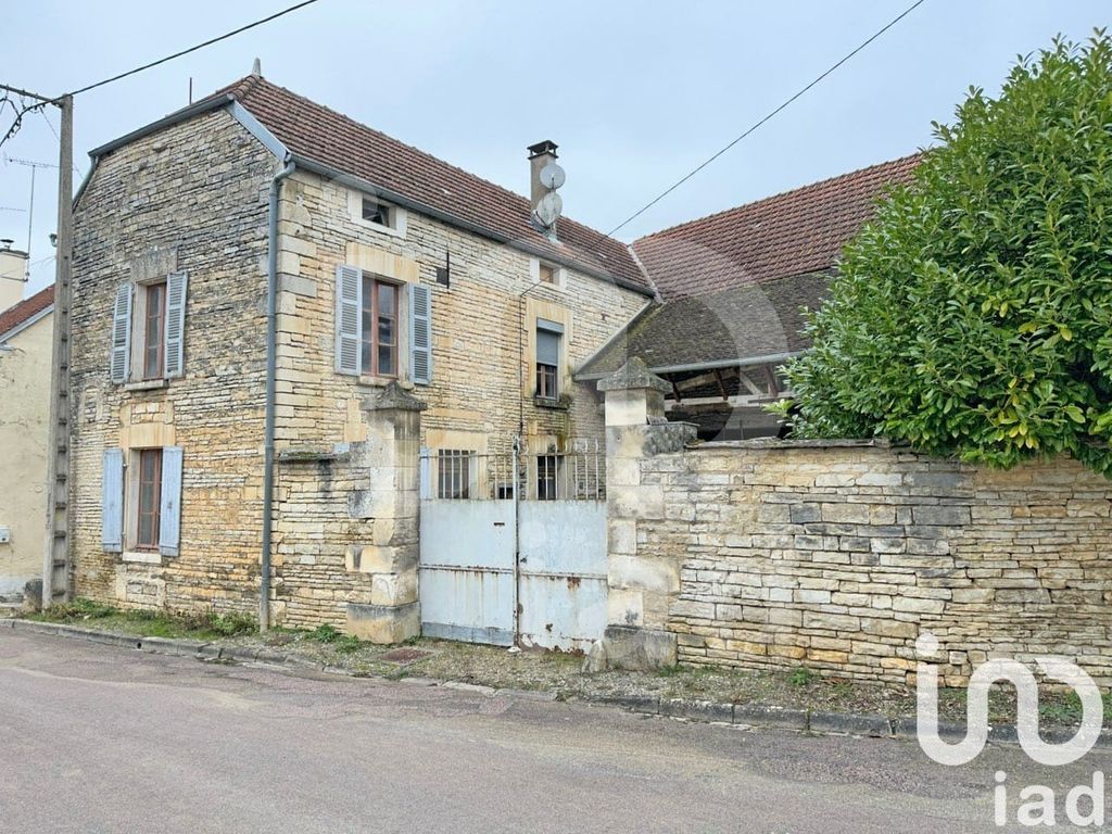 Achat maison à vendre 2 chambres 85 m² - Tanlay