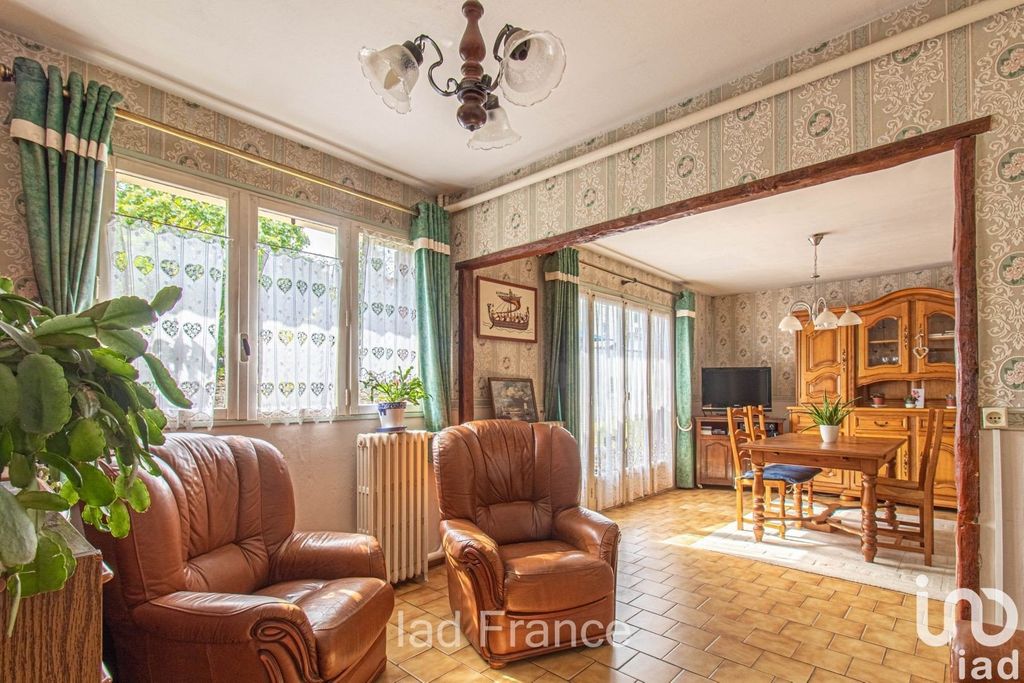 Achat maison à vendre 3 chambres 87 m² - Montfort-l'Amaury