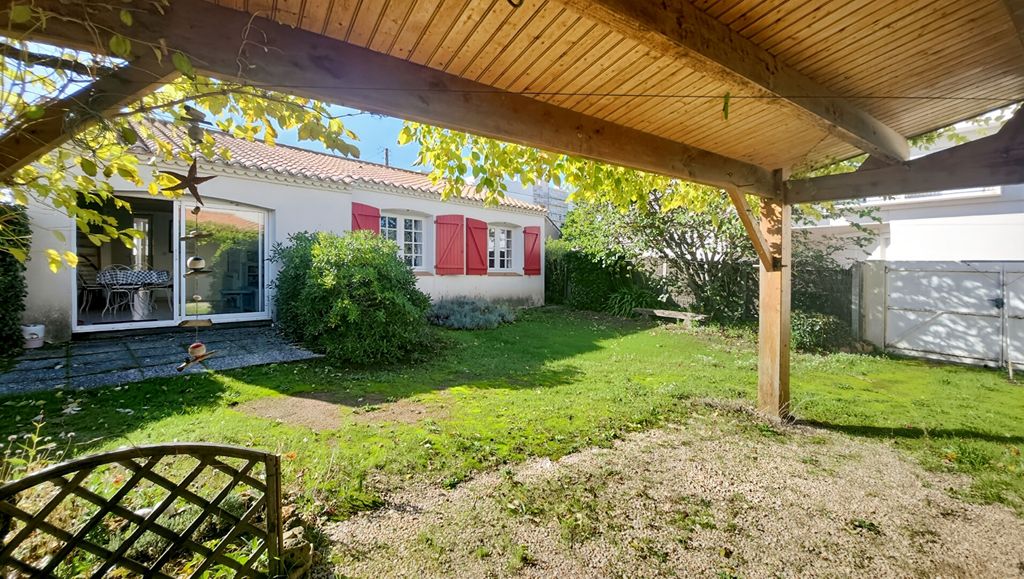 Achat maison à vendre 3 chambres 81 m² - Saint-Hilaire-de-Riez