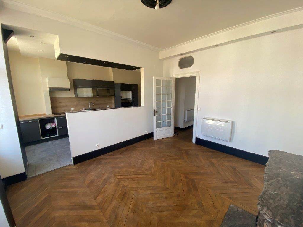 Achat appartement à vendre 3 pièces 77 m² - Neuville-aux-Bois