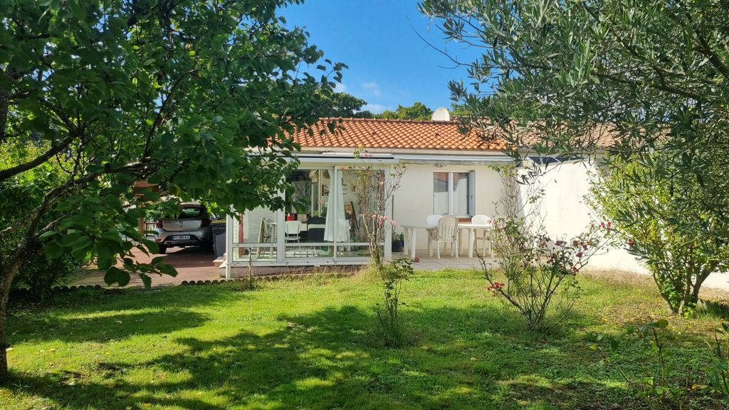 Achat maison à vendre 2 chambres 65 m² - L'Île-d'Olonne