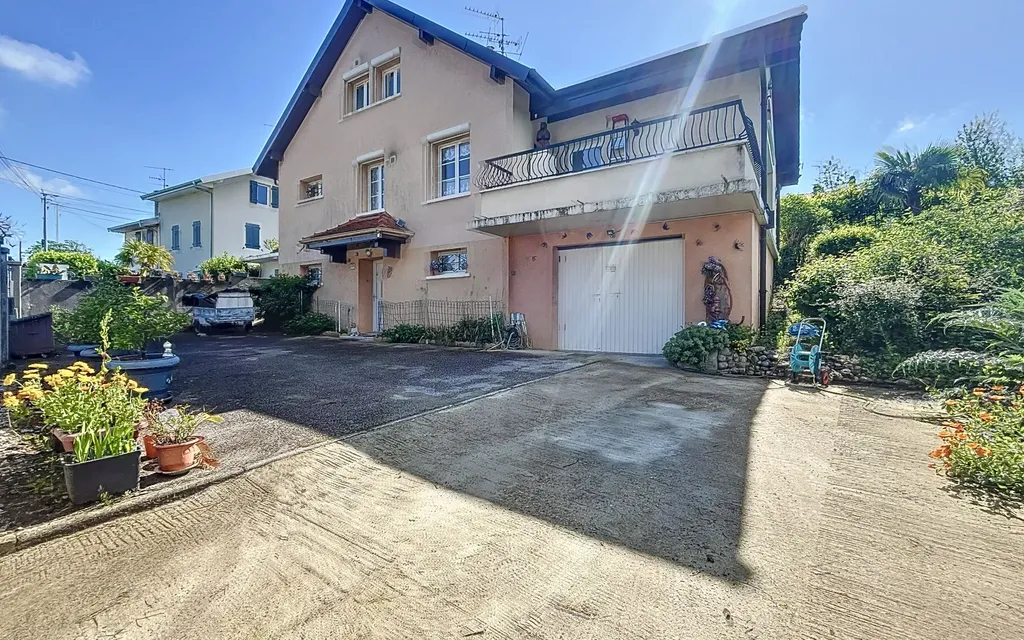 Achat maison à vendre 4 chambres 160 m² - Annemasse