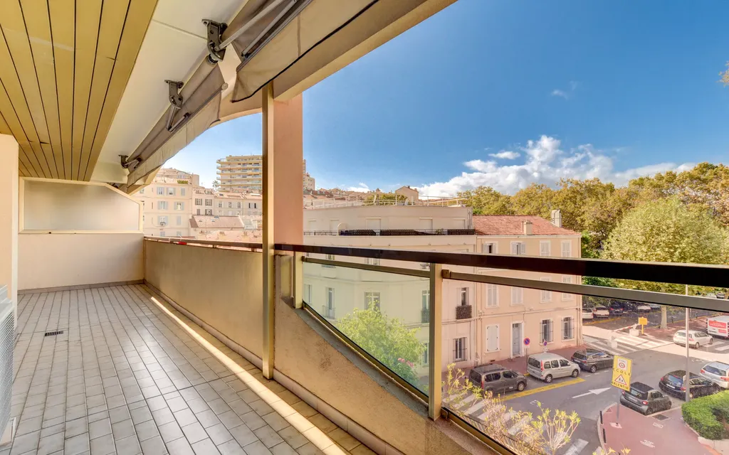 Achat appartement à vendre 4 pièces 101 m² - Cannes