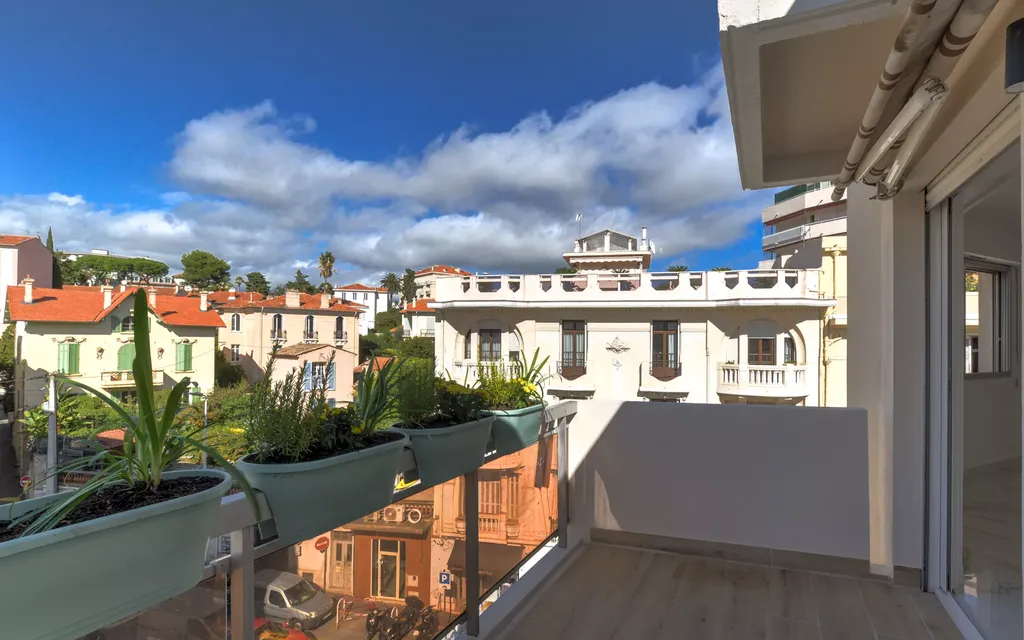 Achat appartement à vendre 3 pièces 67 m² - Cannes