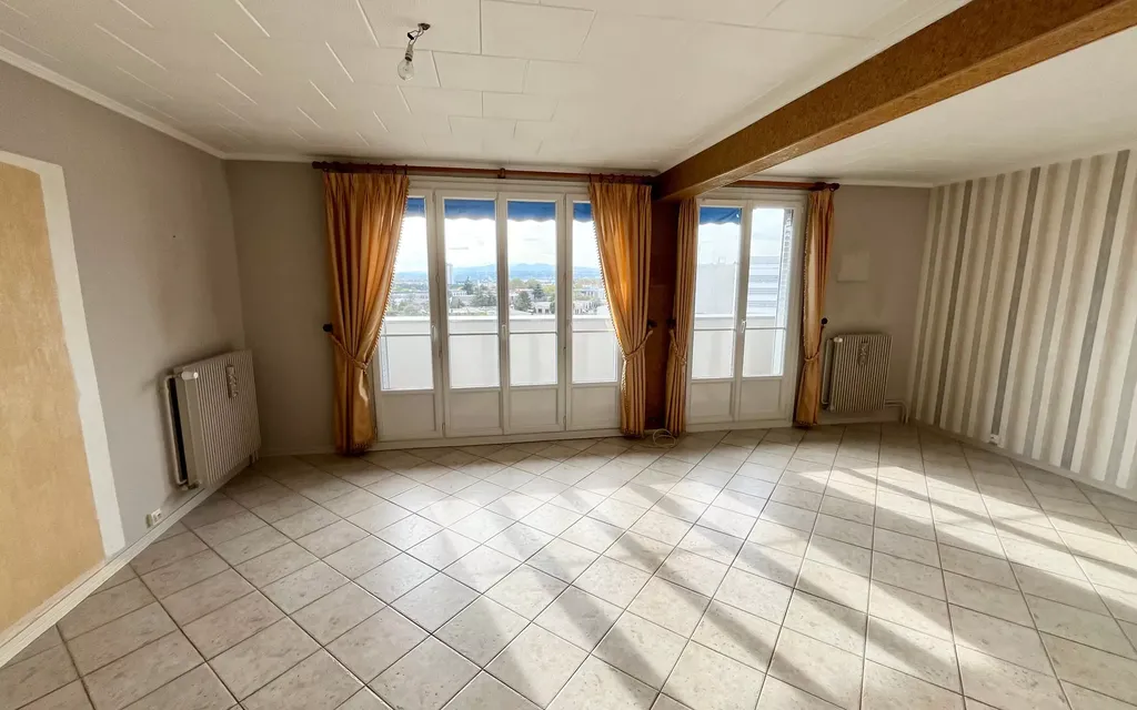 Achat appartement à vendre 3 pièces 70 m² - Vénissieux