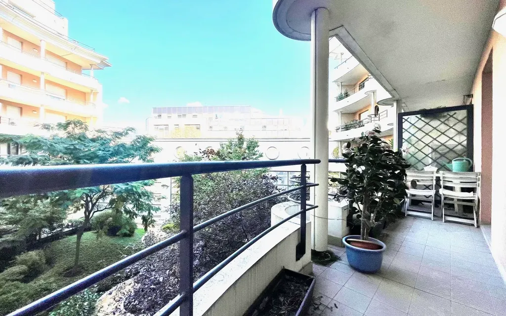 Achat appartement à vendre 3 pièces 74 m² - Issy-les-Moulineaux