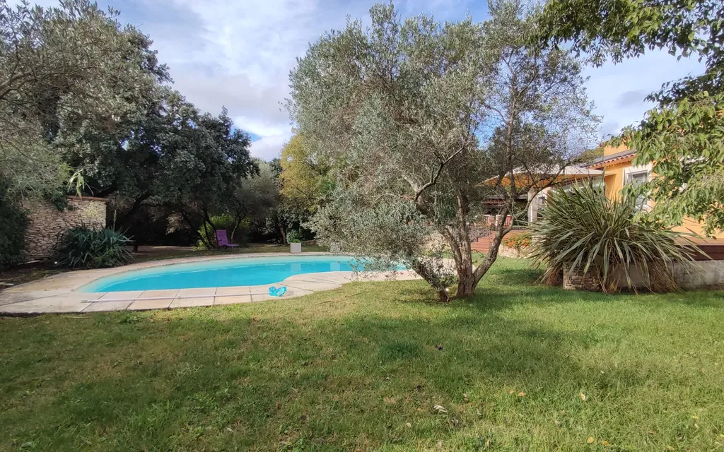 Achat maison à vendre 4 chambres 209 m² - Nîmes