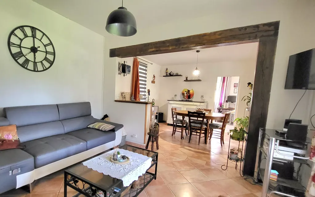 Achat maison à vendre 3 chambres 76 m² - Saint-Victurnien