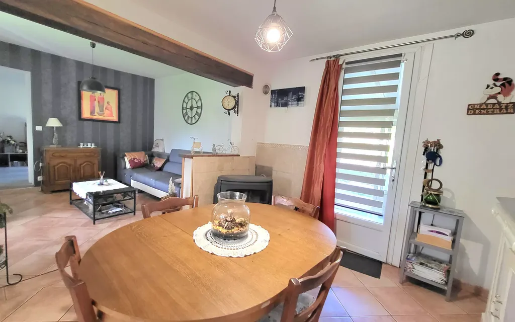 Achat maison à vendre 3 chambres 76 m² - Saint-Victurnien