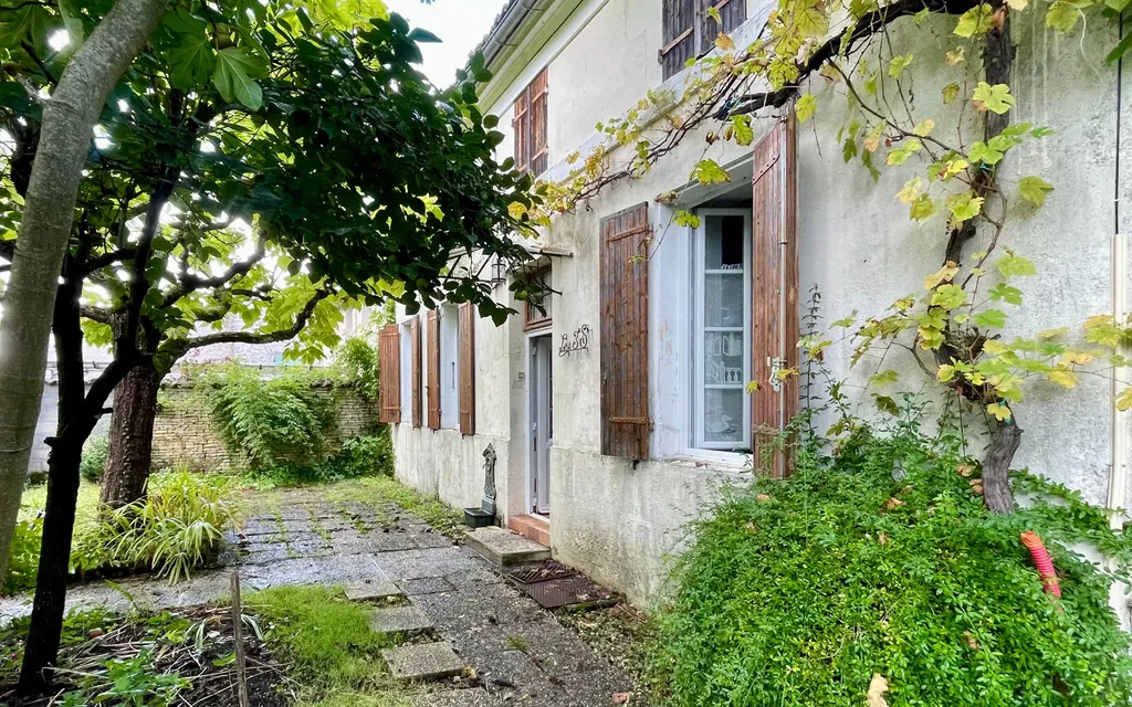 Achat maison à vendre 4 chambres 144 m² - Nantillé