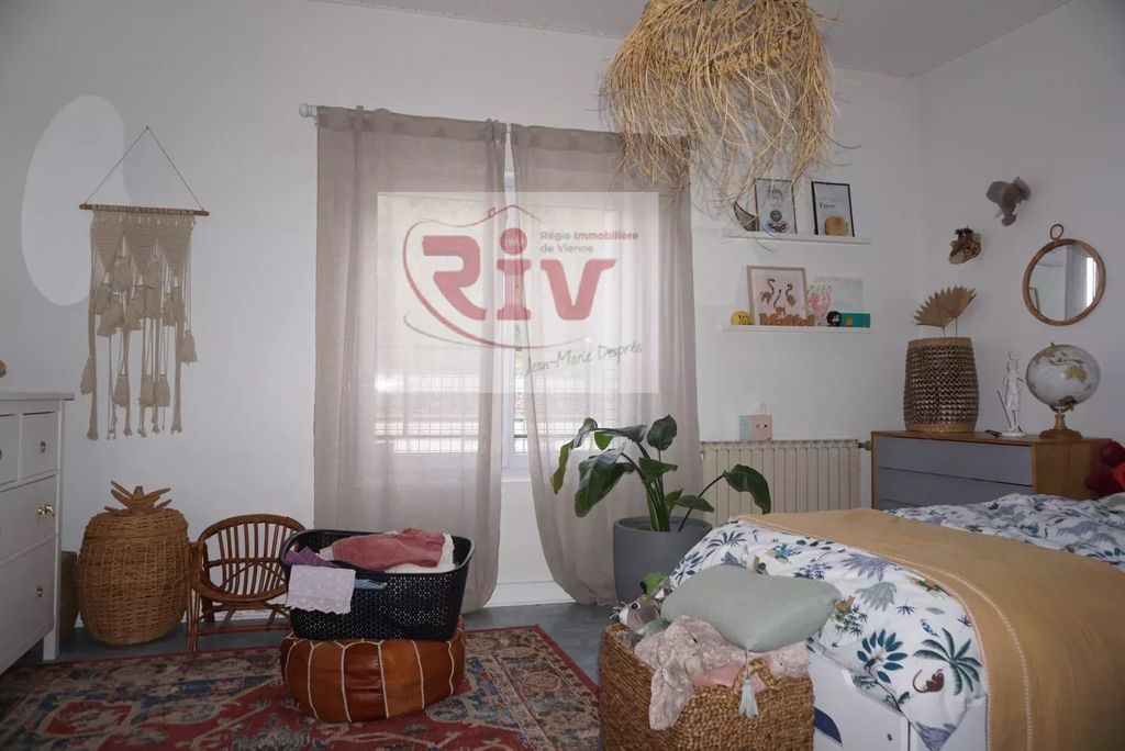 Achat maison à vendre 2 chambres 95 m² - Vienne