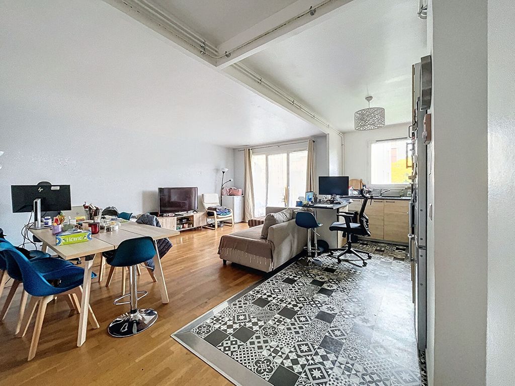 Achat appartement à vendre 3 pièces 68 m² - Courbevoie