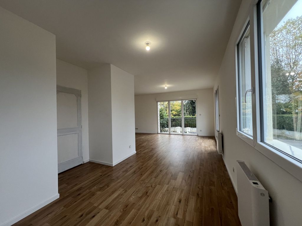 Achat maison à vendre 4 chambres 138 m² - Saint-Cyr-sur-Loire