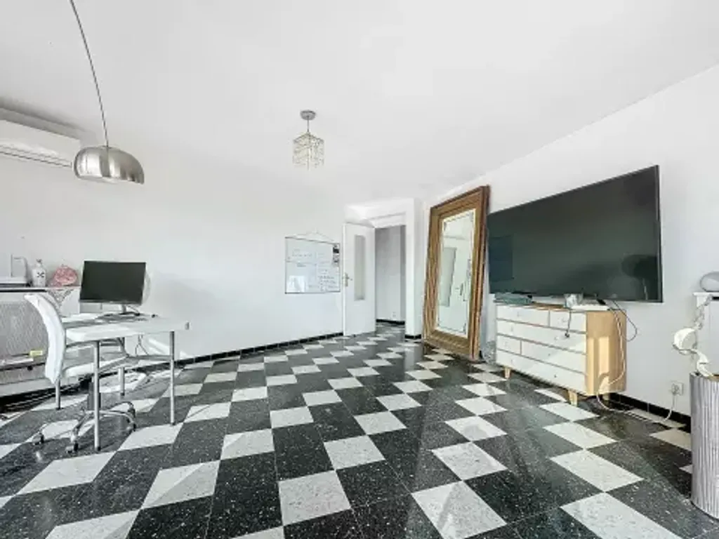 Achat appartement à vendre 3 pièces 83 m² - Antibes