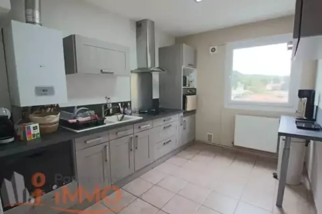 Achat appartement à vendre 4 pièces 88 m² - Lagnieu