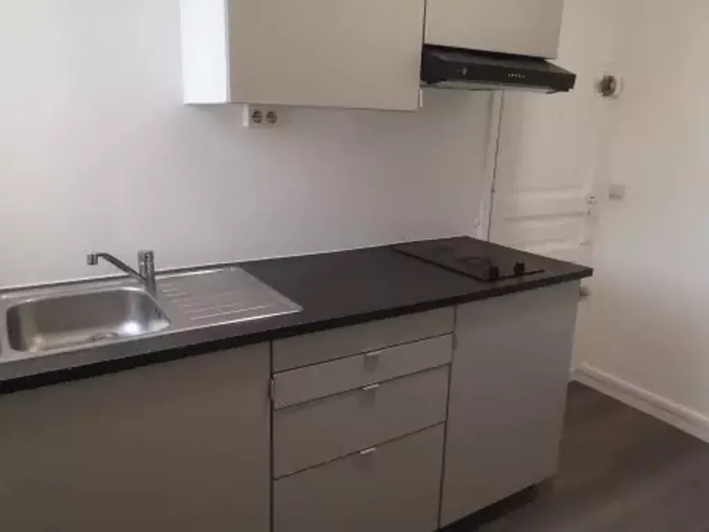 Achat studio à vendre 21 m² - Paris 18ème arrondissement