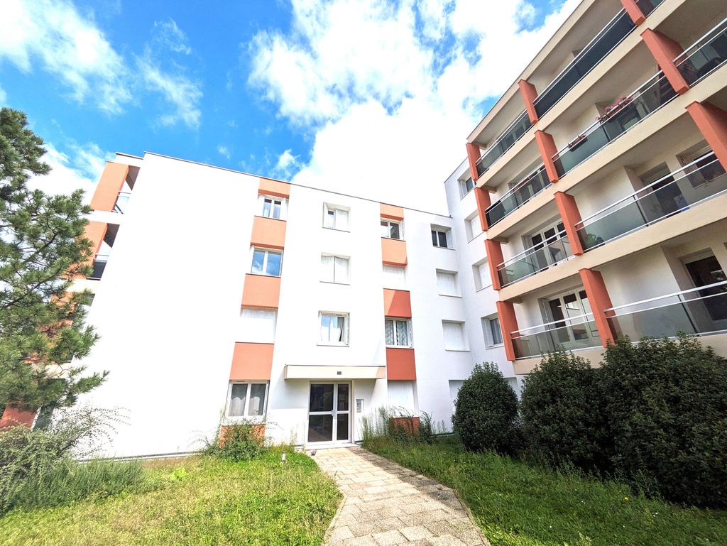 Achat appartement à vendre 4 pièces 76 m² - Clermont-Ferrand