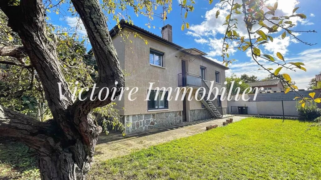 Achat maison à vendre 6 chambres 155 m² - Villeneuve-Tolosane