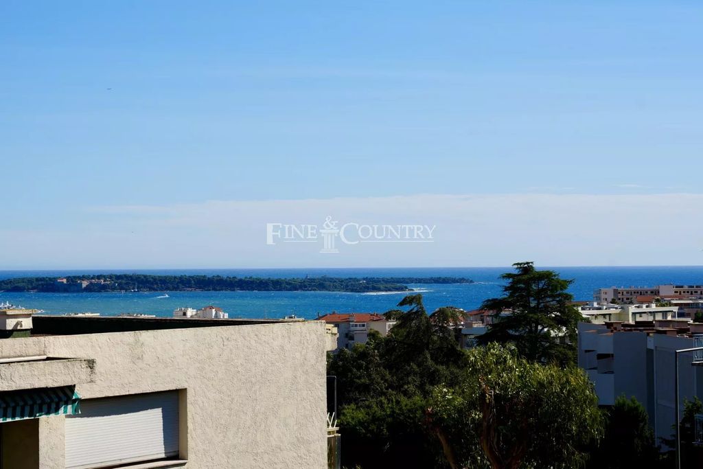 Achat appartement à vendre 3 pièces 99 m² - Cannes