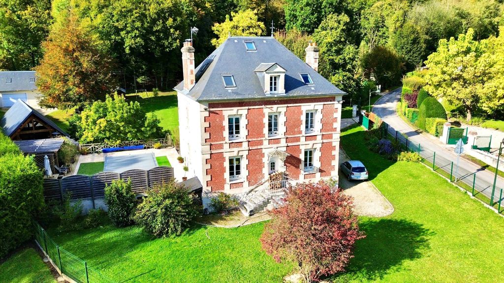 Achat maison à vendre 6 chambres 215 m² - Villers-Cotterêts