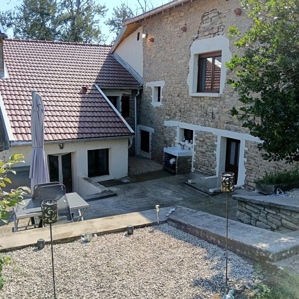 Achat maison à vendre 6 chambres 150 m² - Ambacourt