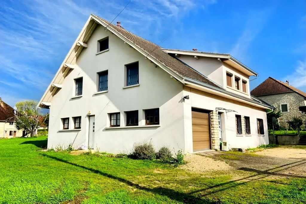 Achat maison à vendre 6 chambres 250 m² - Cramans