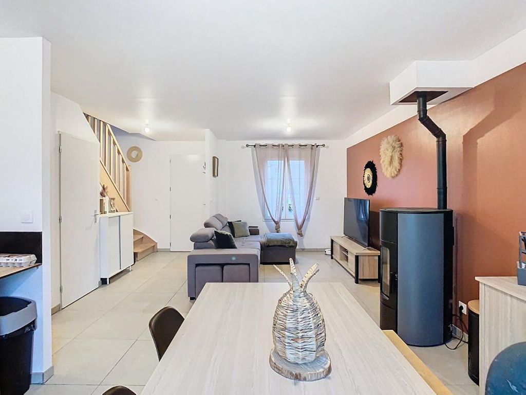 Achat maison à vendre 3 chambres 90 m² - Estrées-Saint-Denis