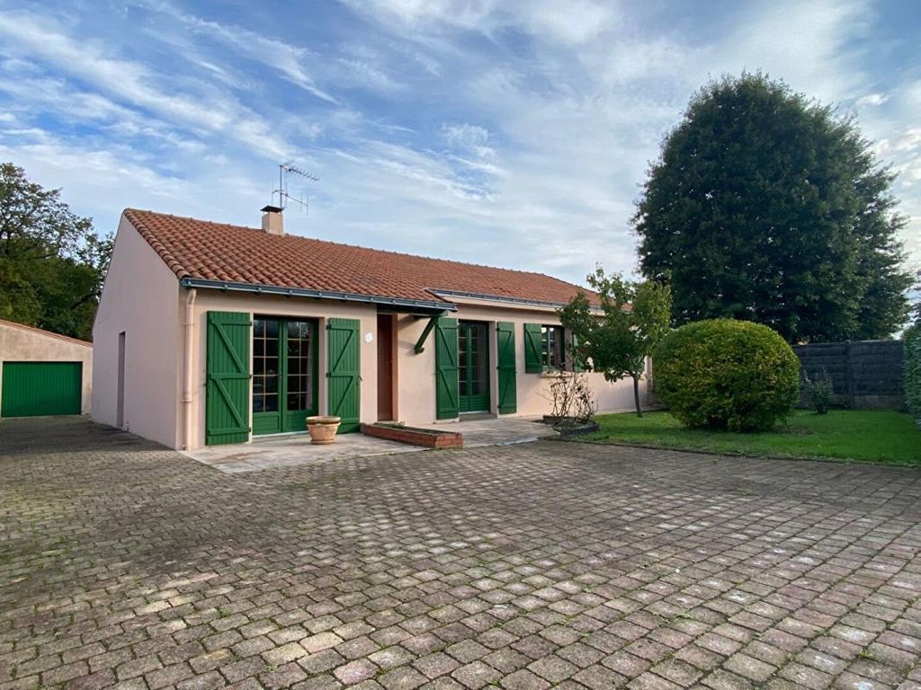 Achat maison à vendre 3 chambres 110 m² - Sainte-Pazanne