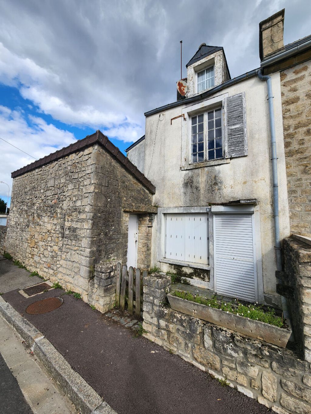 Achat maison à vendre 2 chambres 90 m² - Valognes