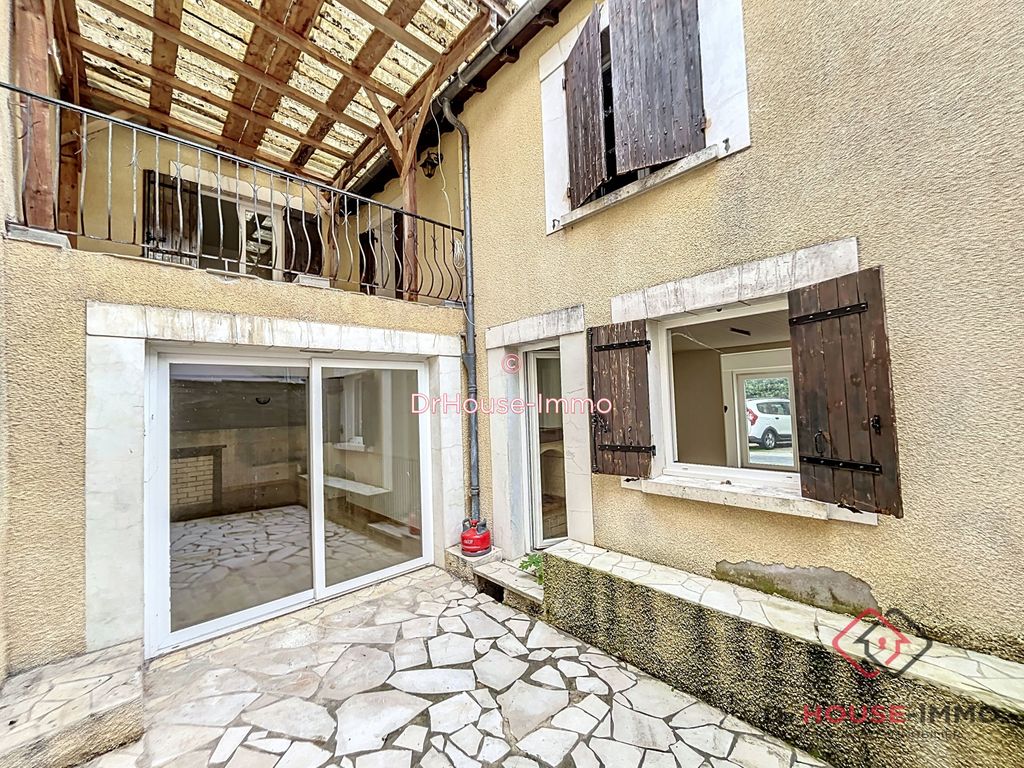 Achat maison à vendre 3 chambres 133 m² - Saint-Martin-de-Ribérac