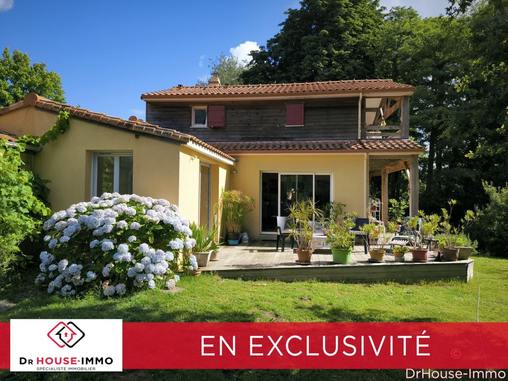 Achat maison à vendre 3 chambres 147 m² - Pornic