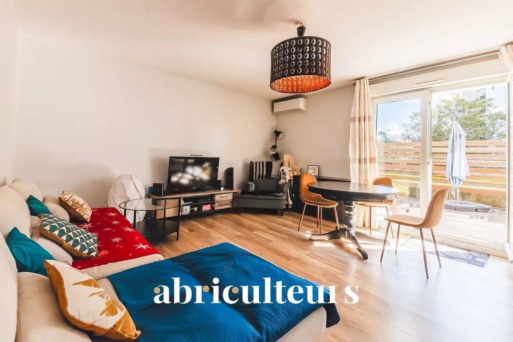 Achat appartement à vendre 3 pièces 73 m² - Lyon 8ème arrondissement