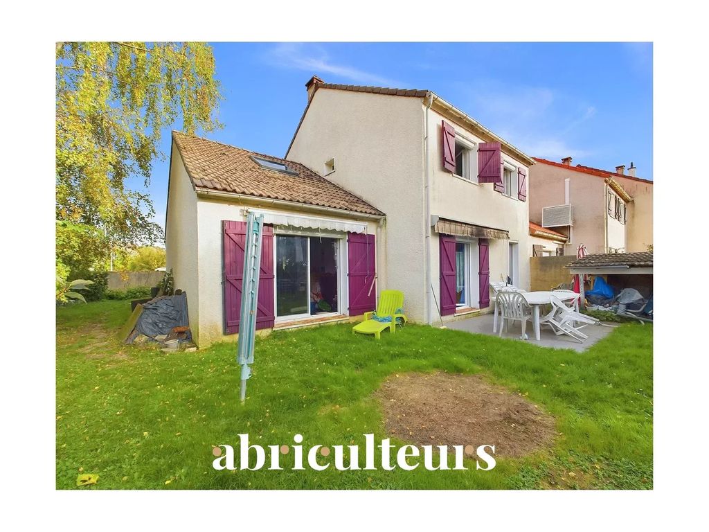 Achat maison à vendre 3 chambres 116 m² - Moissy-Cramayel