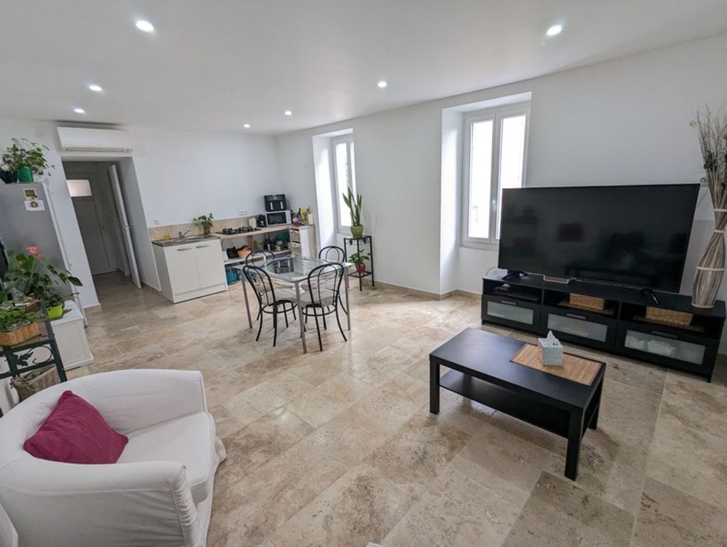 Achat appartement à vendre 2 pièces 49 m² - La Fare-les-Oliviers