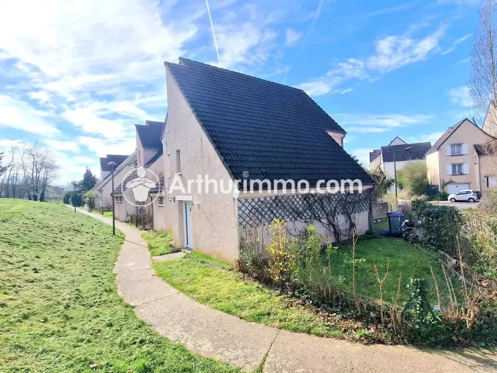 Achat maison à vendre 3 chambres 88 m² - Savigny-le-Temple