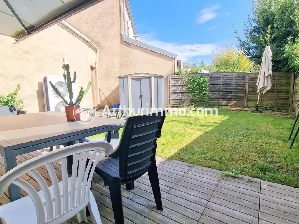 Achat maison à vendre 7 chambres 159 m² - Savigny-le-Temple