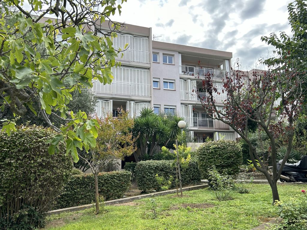 Achat appartement à vendre 3 pièces 82 m² - Toulon