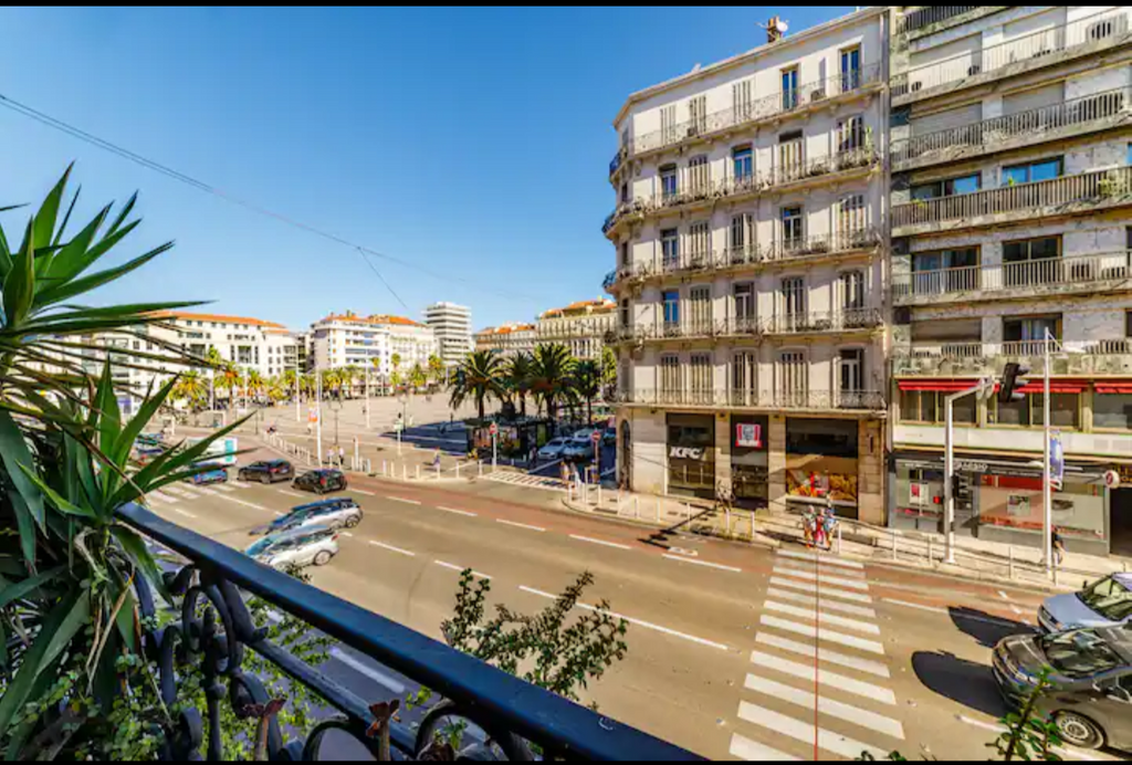 Achat appartement à vendre 2 pièces 71 m² - Toulon