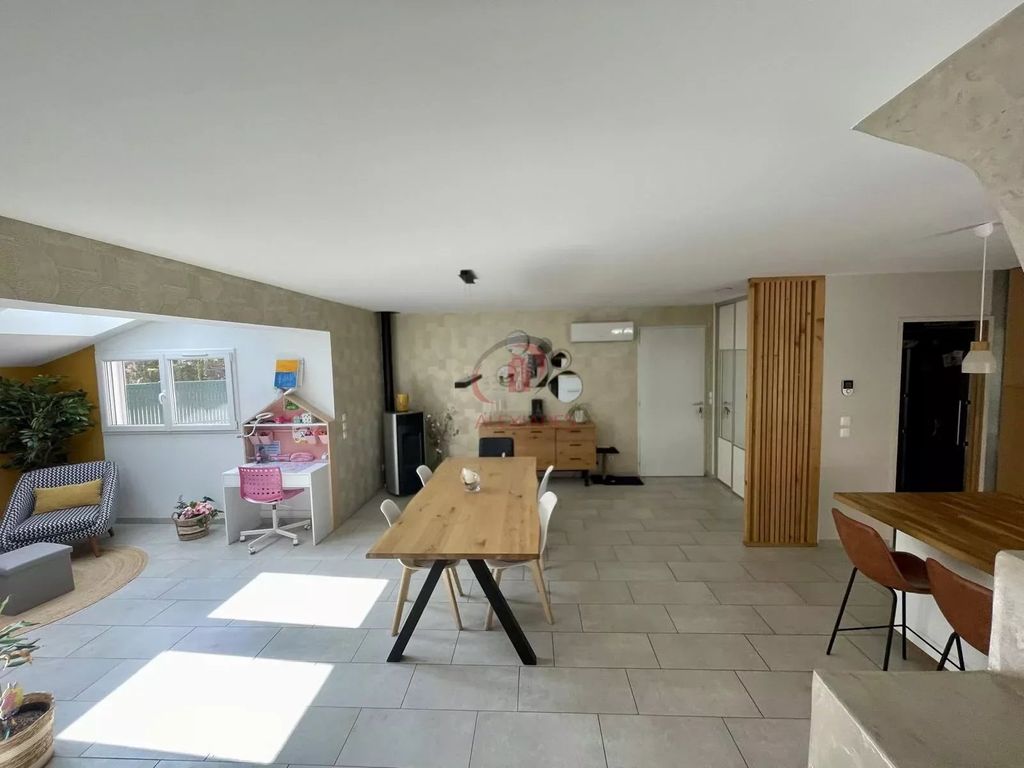 Achat maison à vendre 4 chambres 123 m² - Le Beausset