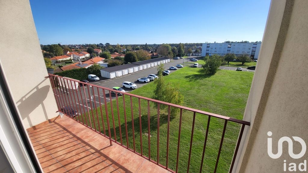 Achat appartement à vendre 4 pièces 77 m² - Saint-Jean-de-la-Ruelle