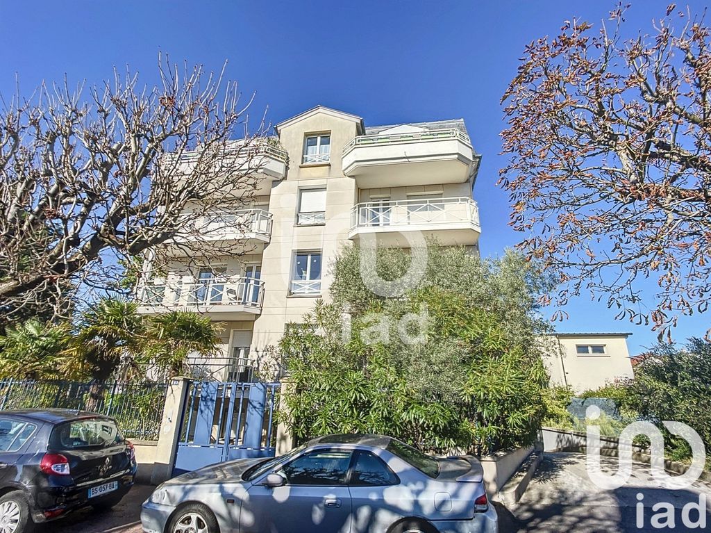 Achat appartement à vendre 2 pièces 45 m² - Saint-Maur-des-Fossés