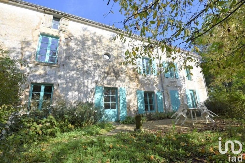 Achat maison à vendre 5 chambres 220 m² - Marsais