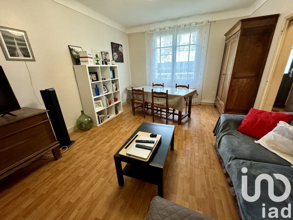 Achat maison à vendre 3 chambres 114 m² - Saint-Amant-de-Bonnieure