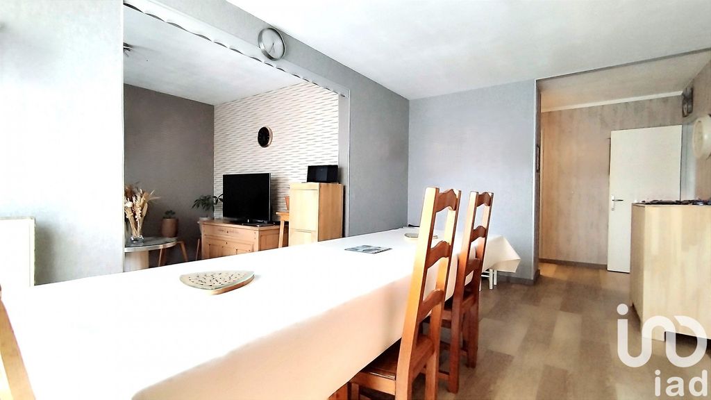 Achat appartement à vendre 4 pièces 95 m² - Saint-Priest-en-Jarez