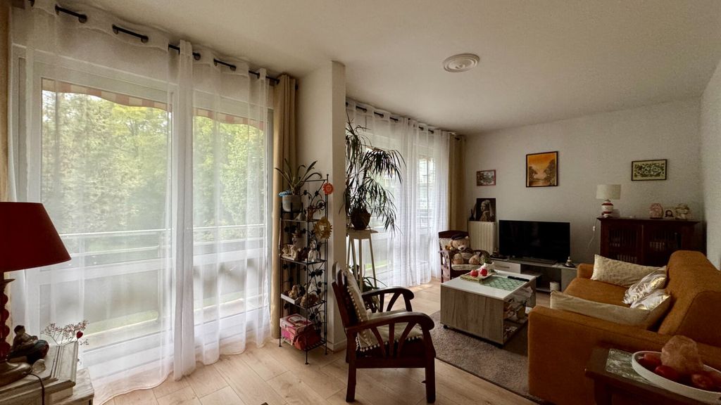 Achat appartement à vendre 3 pièces 69 m² - Livry-Gargan