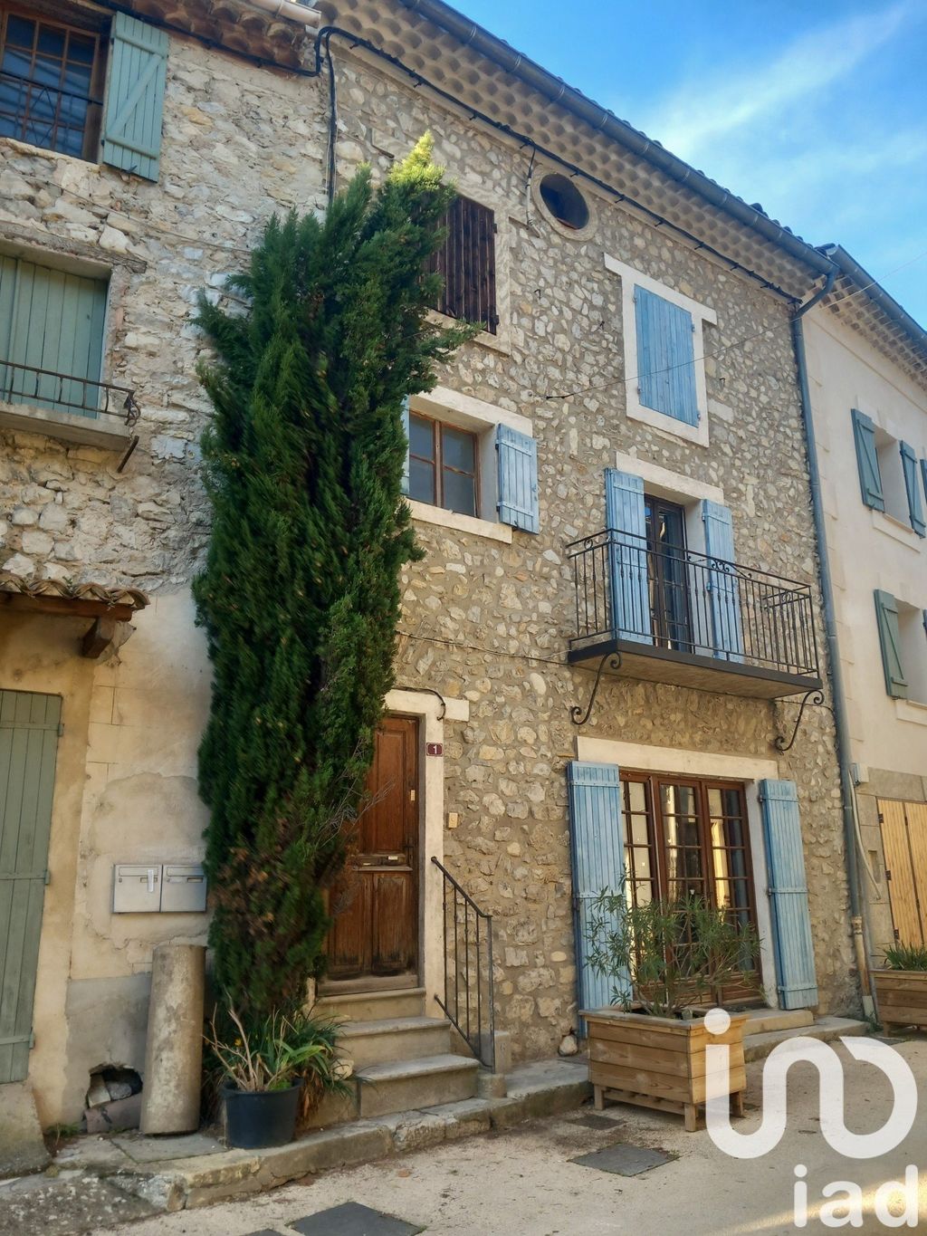 Achat maison à vendre 4 chambres 153 m² - Les Pilles