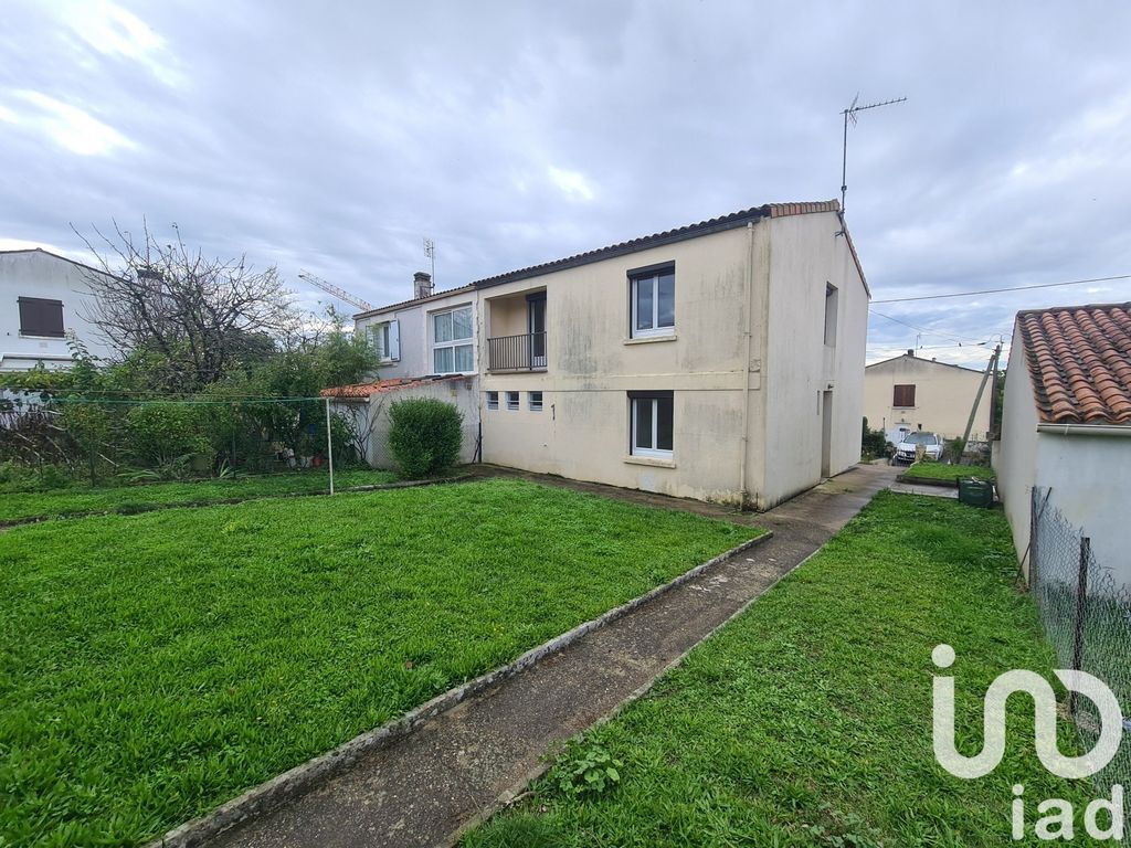 Achat maison à vendre 4 chambres 95 m² - Chaniers